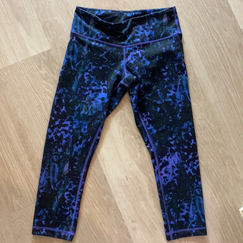 Lululemon Purple Floral Wunder Under Leggings